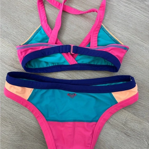 Vintage Roxy Bikini Set - XS/S - Picture 4 of 6
